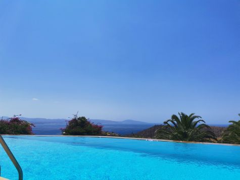 VAG 308 - A FIVE BEDROOM LUXURY VILLA WITH FANTASTIC SEA VIEWS IN AGIA GALINI