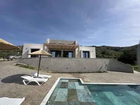 VSAK332- Two bedroom villa with sea views near Saktouria Village