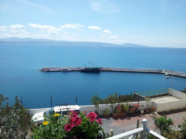 HO21 - Agia Galini, Apartment Block in superb position over looking the harbour - 4