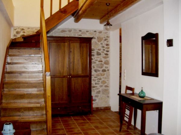 SLIS306-Two stone houses within the picturesque village of Listaros - 7