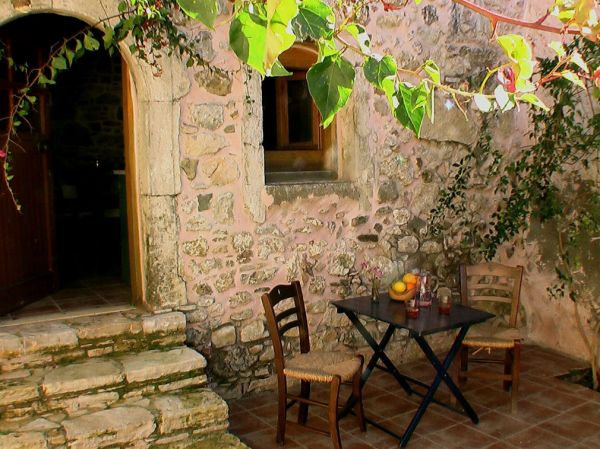 SLIS306-Two stone houses within the picturesque village of Listaros - 1