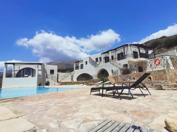 VAG 308 - A FIVE BEDROOM LUXURY VILLA WITH FANTASTIC SEA VIEWS IN AGIA GALINI - 6