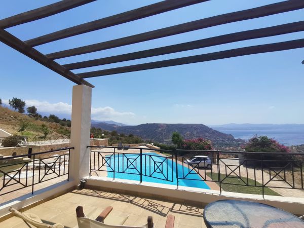 VAG 308 - A FIVE BEDROOM LUXURY VILLA WITH FANTASTIC SEA VIEWS IN AGIA GALINI - 9