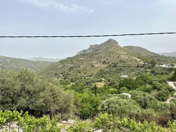 VF330-A lovely village house with a large garden within the village of Frati - 6