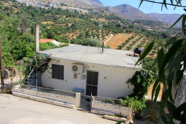 VGER314 - A two bedroom village house on a large land plot in Gergeri - 3