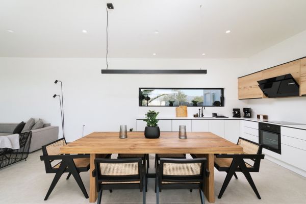 VKAM341- A luxurious four bedroom villa with swimming pool and fantastic sea views - 10