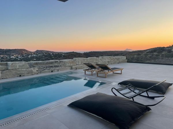 VKAM341- A luxurious four bedroom villa with swimming pool and fantastic sea views - 1