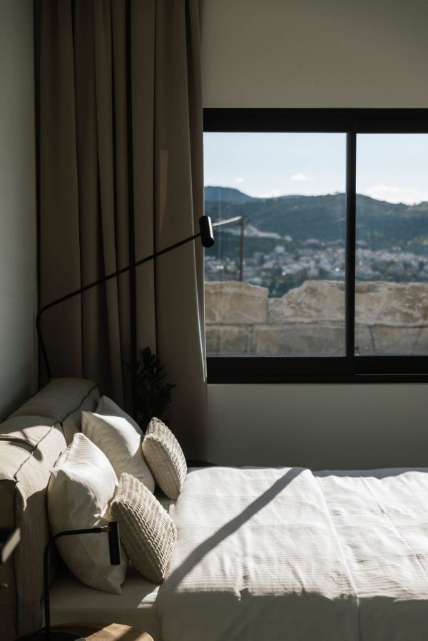 VKAM341- A luxurious four bedroom villa with swimming pool and fantastic sea views - 4