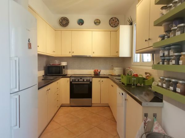 VMO 307 - A three bedroom villa with gardens and fantastic mountain views - 4