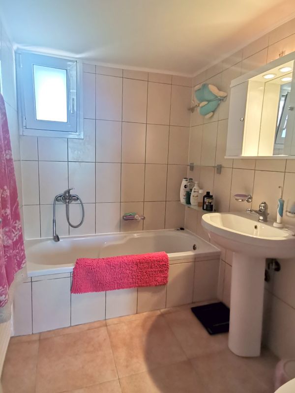 VMO 307 - A three bedroom villa with gardens and fantastic mountain views - 7